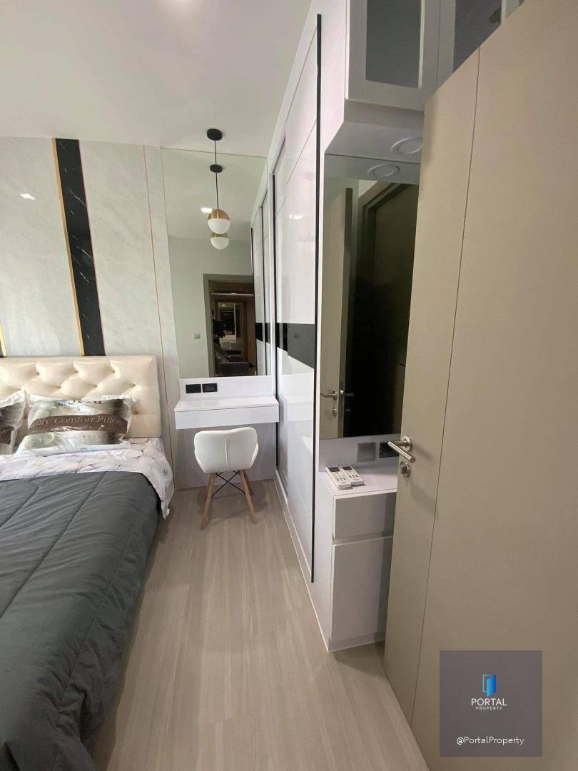 ไลฟ์ อโศก พระราม 9