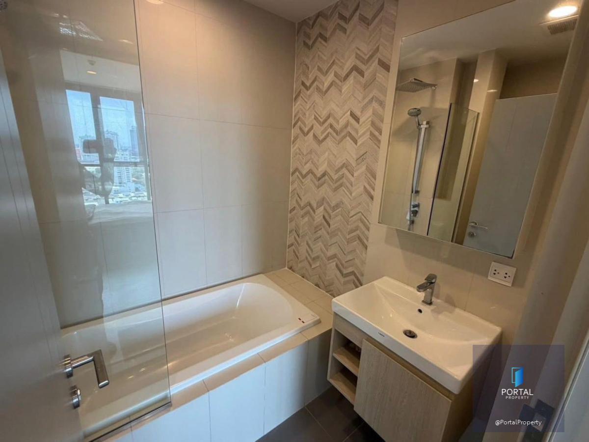 Oka Haus Sukhumvit 36