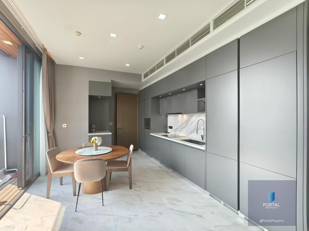 The Monument Thonglo