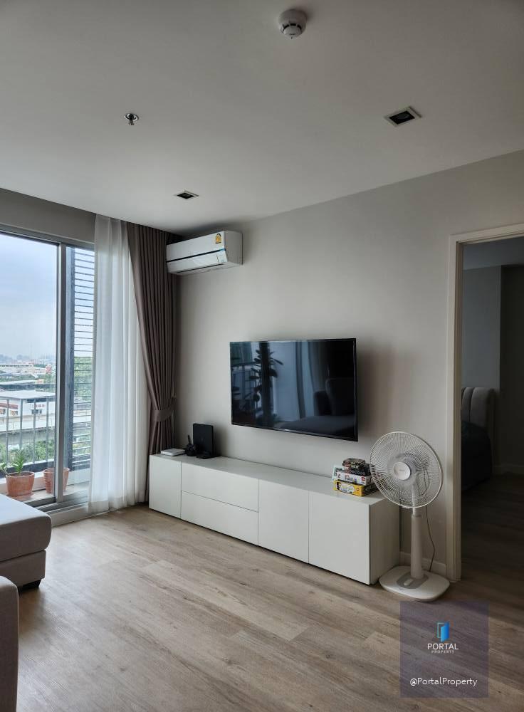 The Room Sathorn - Taksin