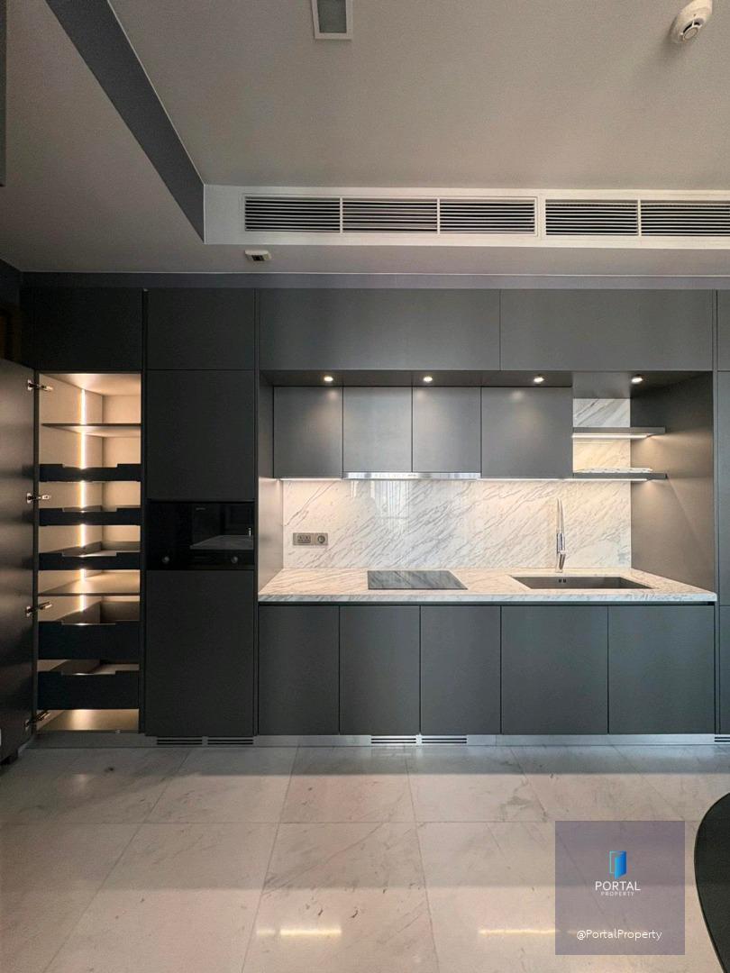 เดอะ โมนูเมนต์ ทองหล่อ