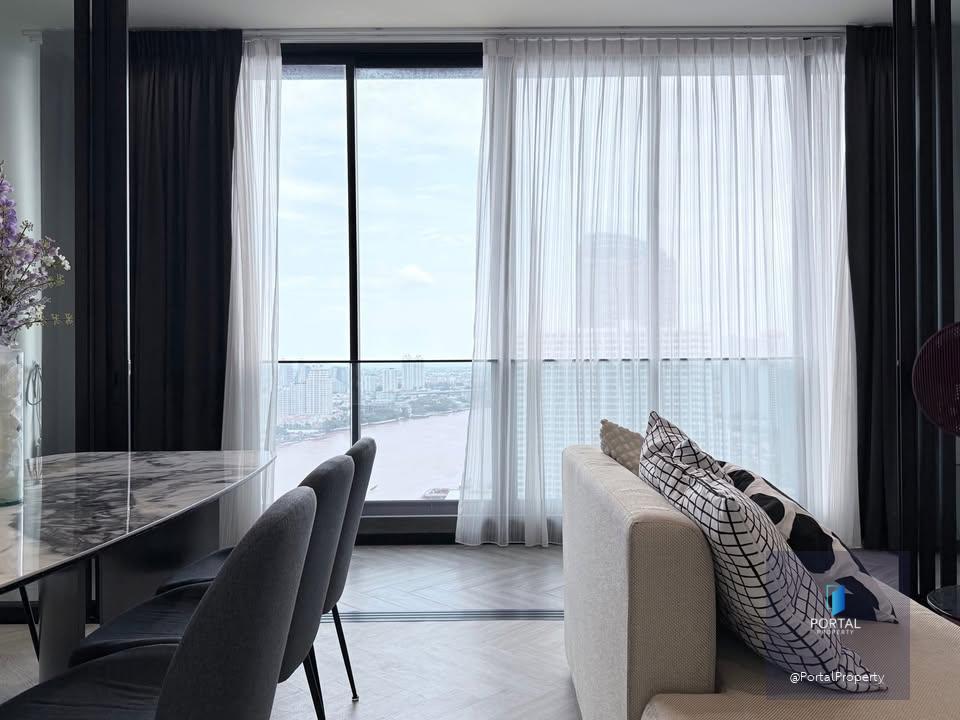 Chapter Charoennakhon - Riverside