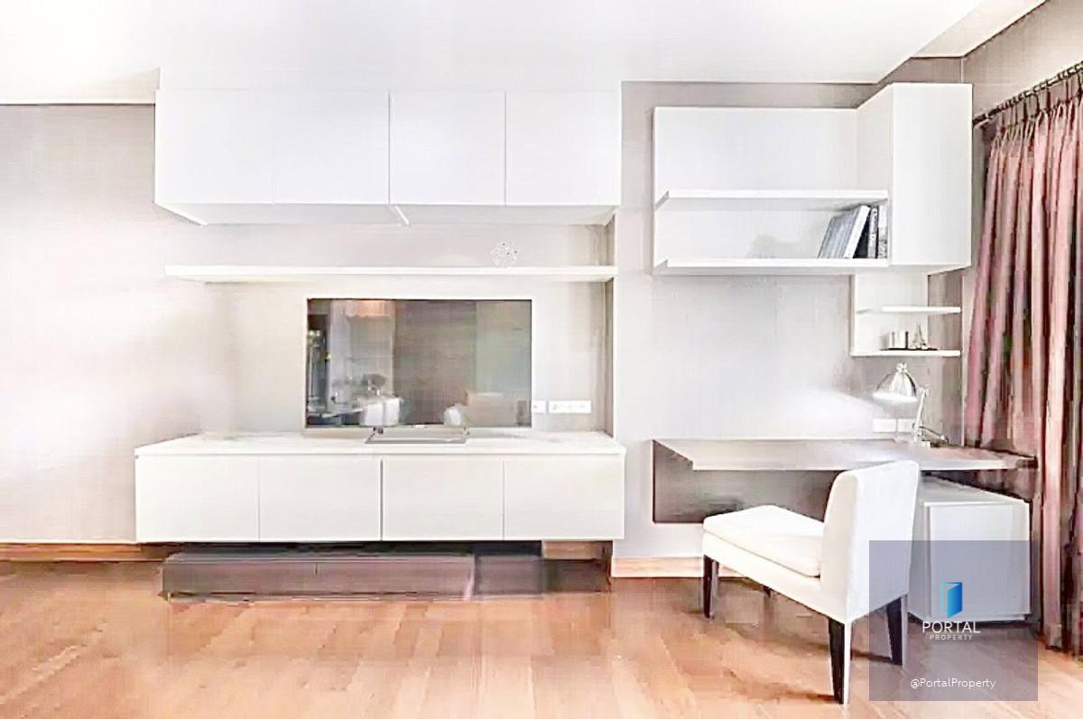 ไอวี่ ทองหล่อ