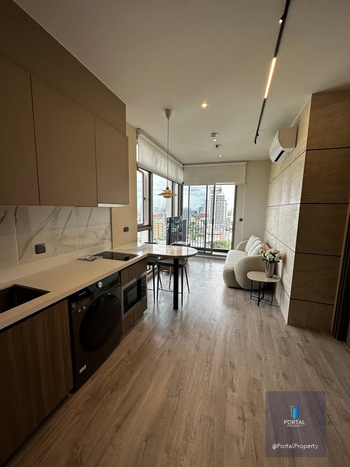 Rhythm Ekkamai Estate