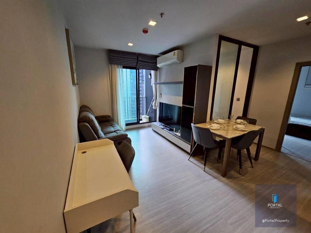 ไลฟ์ อโศก พระราม 9