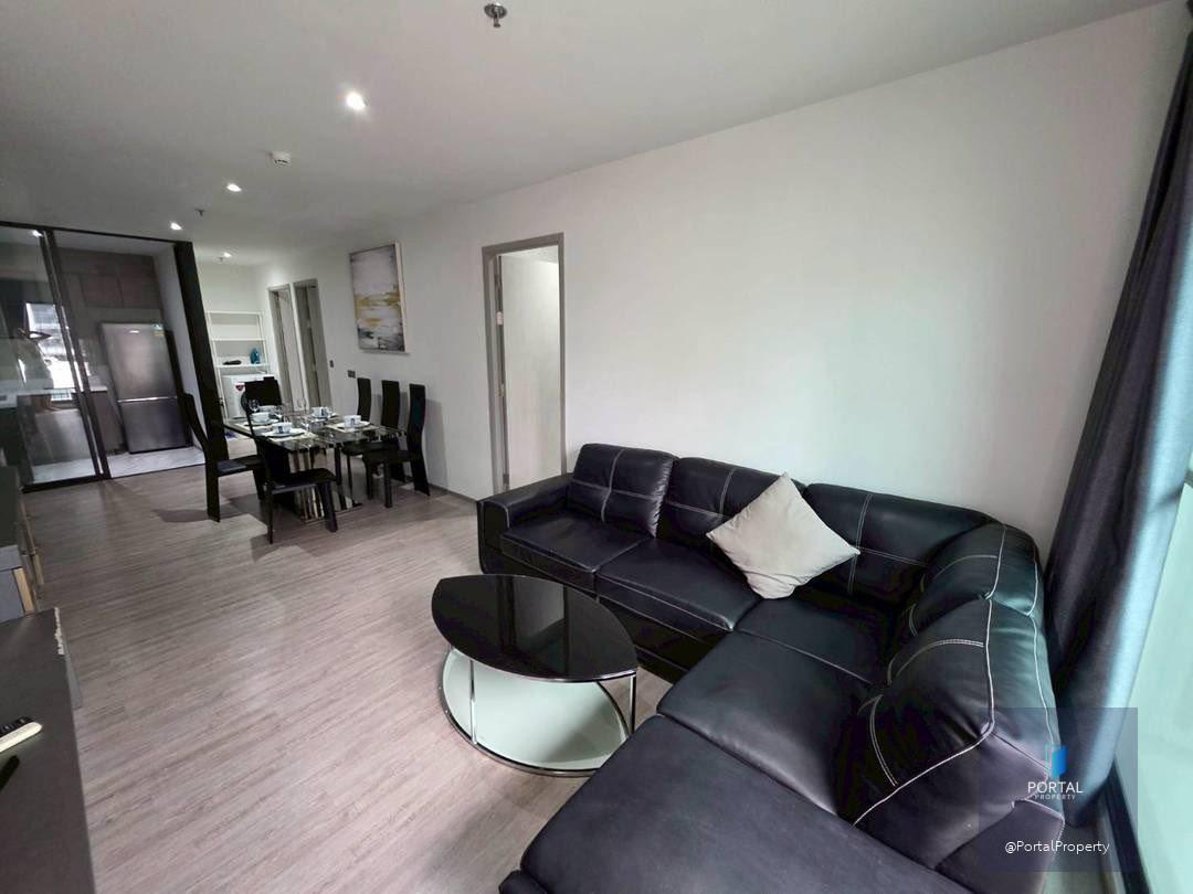 ริธึ่ม เอกมัย